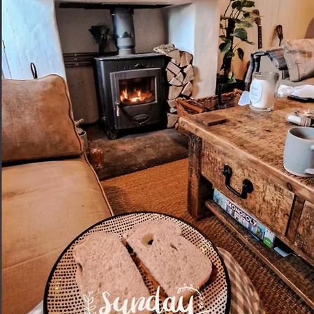 Brynglas Cottage With Hot Tub, Anglesey. Llanfachraeth Buitenkant foto