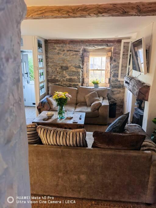 Brynglas Cottage With Hot Tub, Anglesey. Llanfachraeth Buitenkant foto