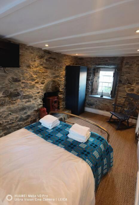 Brynglas Cottage With Hot Tub, Anglesey. Llanfachraeth Buitenkant foto