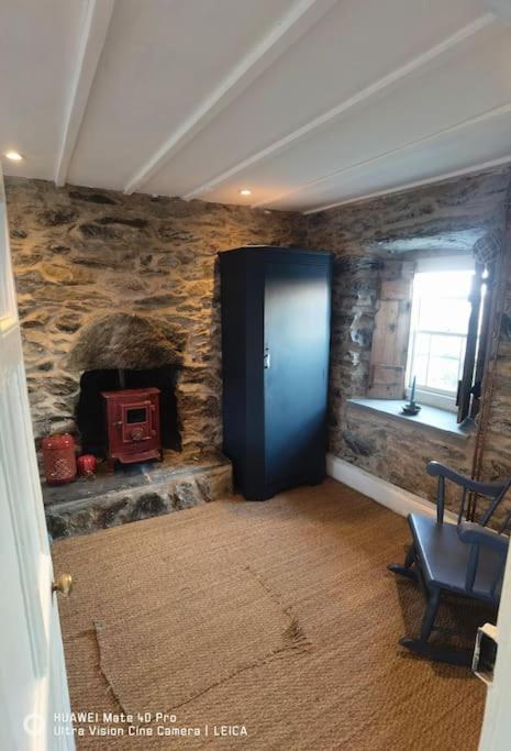 Brynglas Cottage With Hot Tub, Anglesey. Llanfachraeth Buitenkant foto