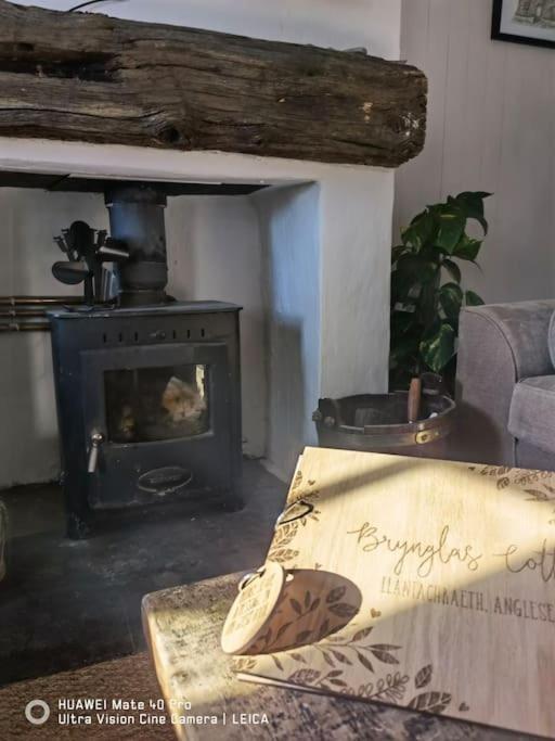 Brynglas Cottage With Hot Tub, Anglesey. Llanfachraeth Buitenkant foto