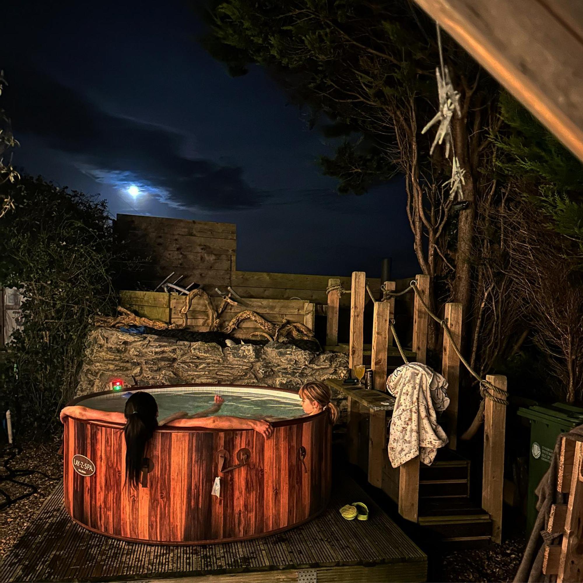 Brynglas Cottage With Hot Tub, Anglesey. Llanfachraeth Buitenkant foto
